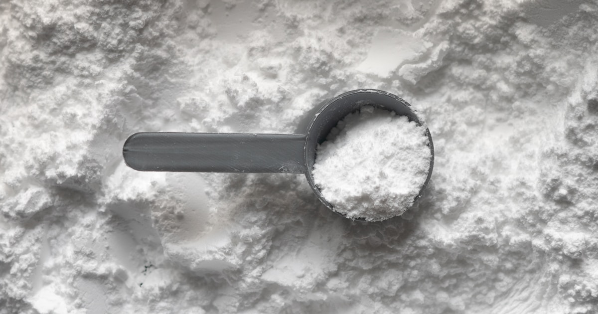 Suplementos de magnesio en polvo y cápsulas